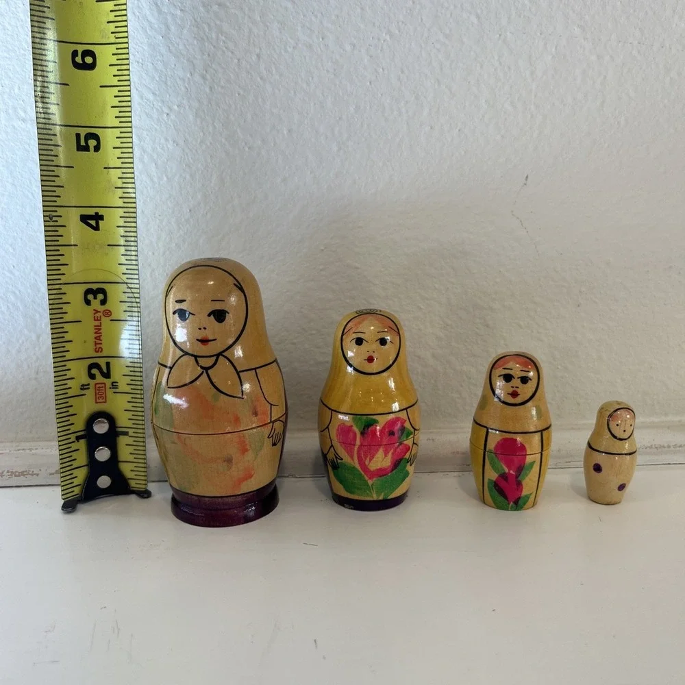 Vintage Russian Nesting Dolls 5 Piece Floral Traditional Russia Matryoshka Dolls